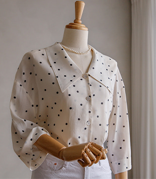 에르멜로 - [wide collar]도트 blouse